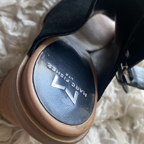 Marc Fisher Vashi Suede Block Heel Sandal 9.5 - Picture 7 of 8